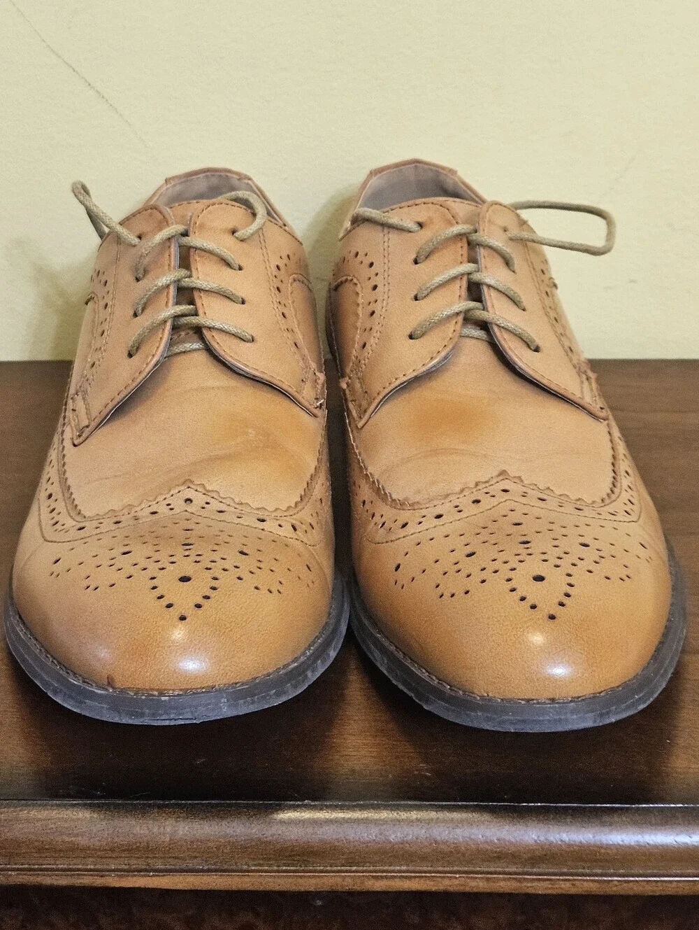 Franco Vanucci Faux Leather Wingtips EUC Size 11